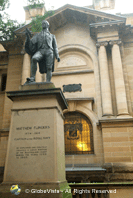 Matthew Flinders statue