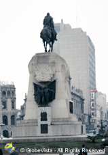 Jose de San Martin Monument