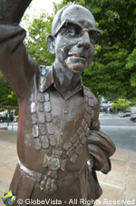 Sir Dove-Meyer Robinson statue