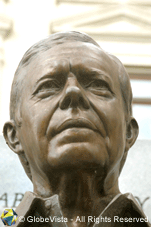 Jimmy Carter Statue 